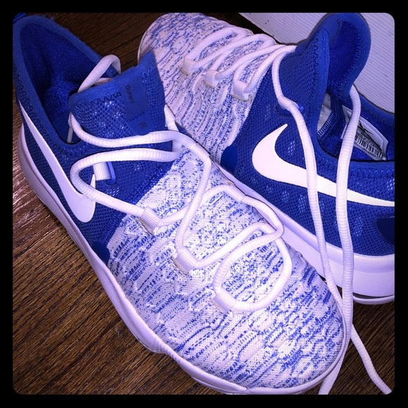 Nike Kevin Durant sneakers 4.5 like new 💙💙 - Picture 3 of 7
